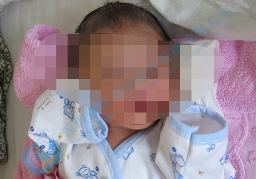 惠州43岁范女士二胎追男宝，赴泰国试管喜获贵子